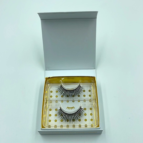 Battington Monroe 3D Silk Lashes (NWT) - Picture 3 of 4